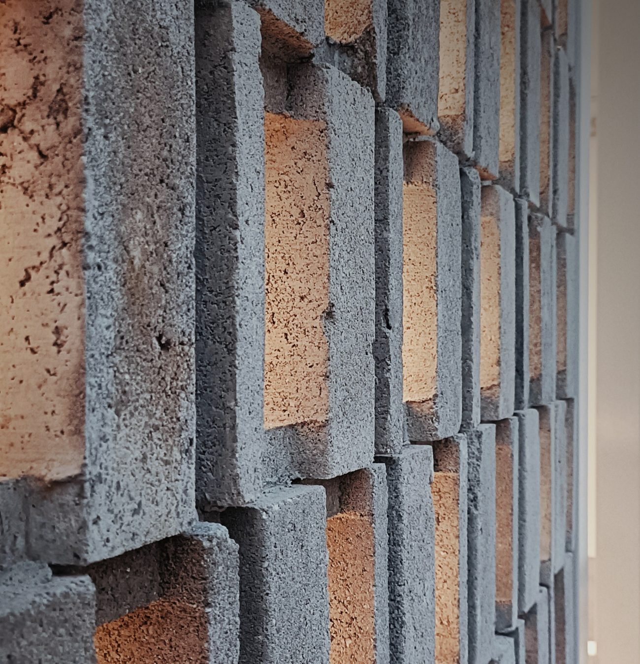 [B3] feature - right - 06